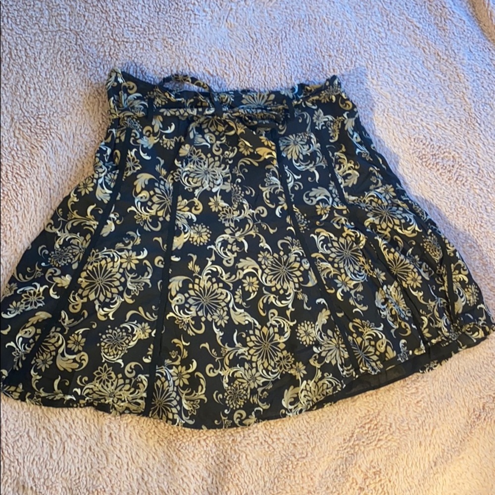 Apt . 9 Skirt size 18W